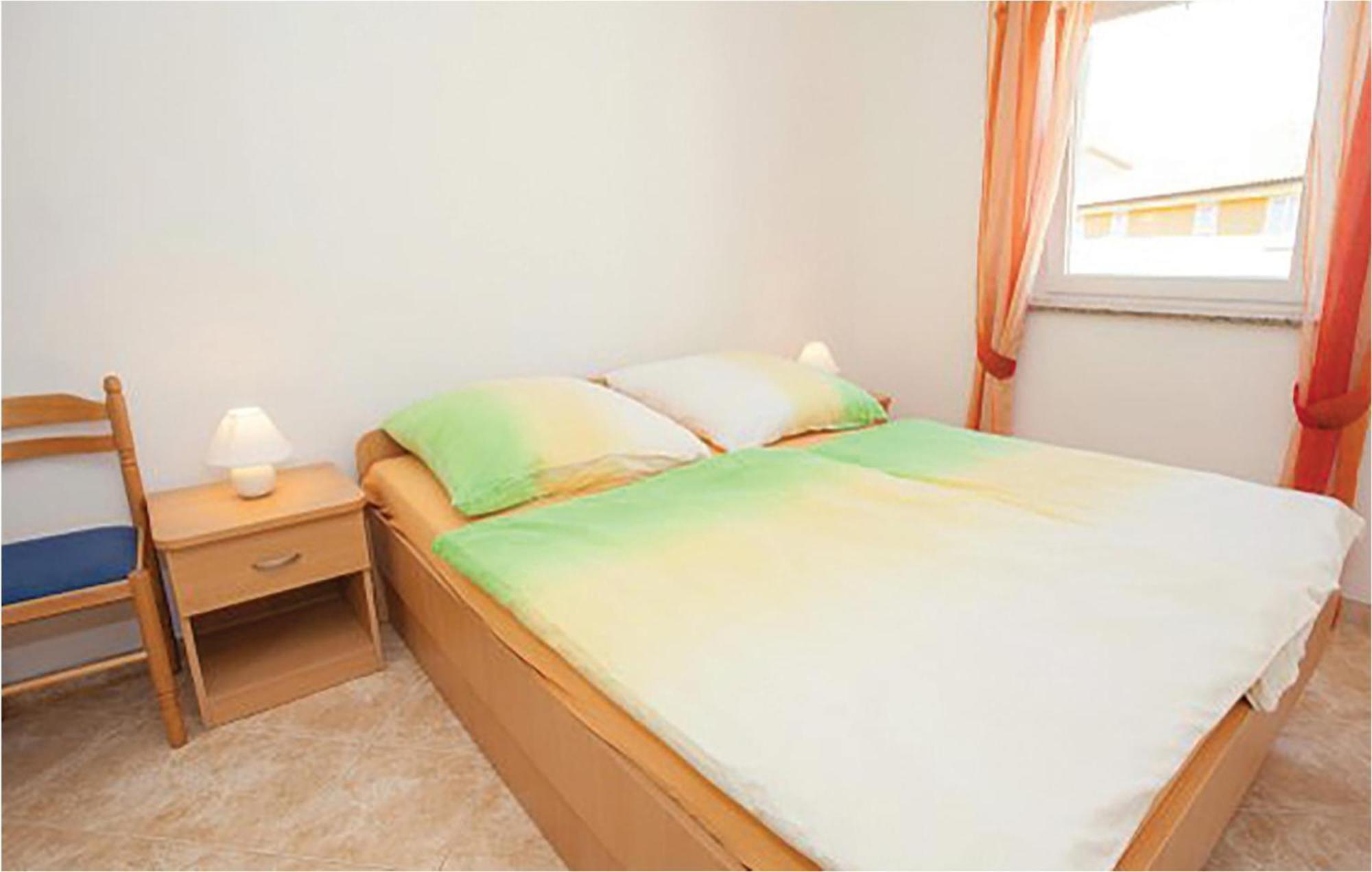 1 Bedroom Beautiful Apartment In Malinska Exteriér fotografie
