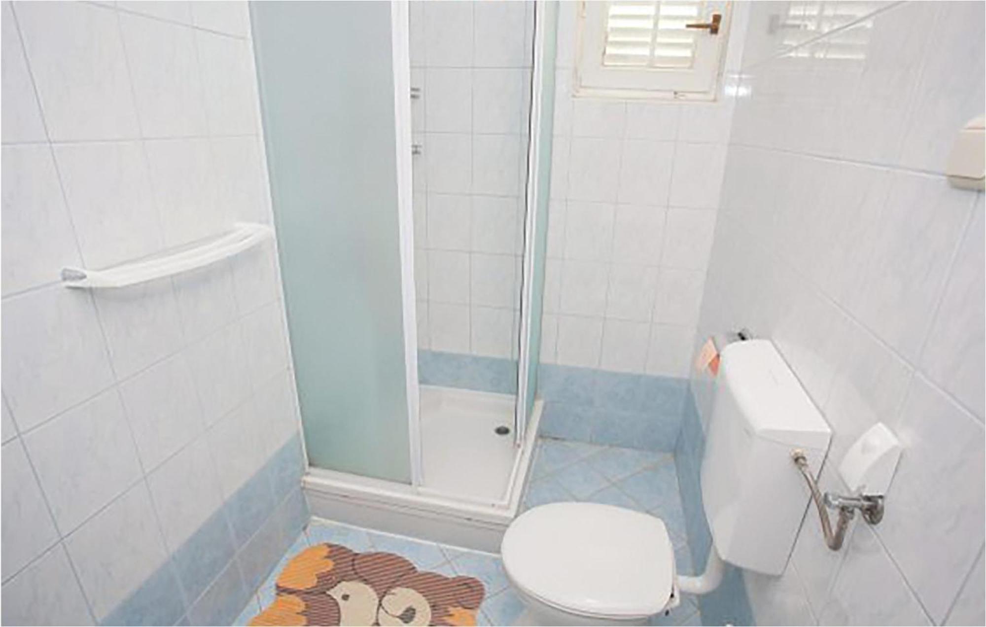 1 Bedroom Beautiful Apartment In Malinska Exteriér fotografie